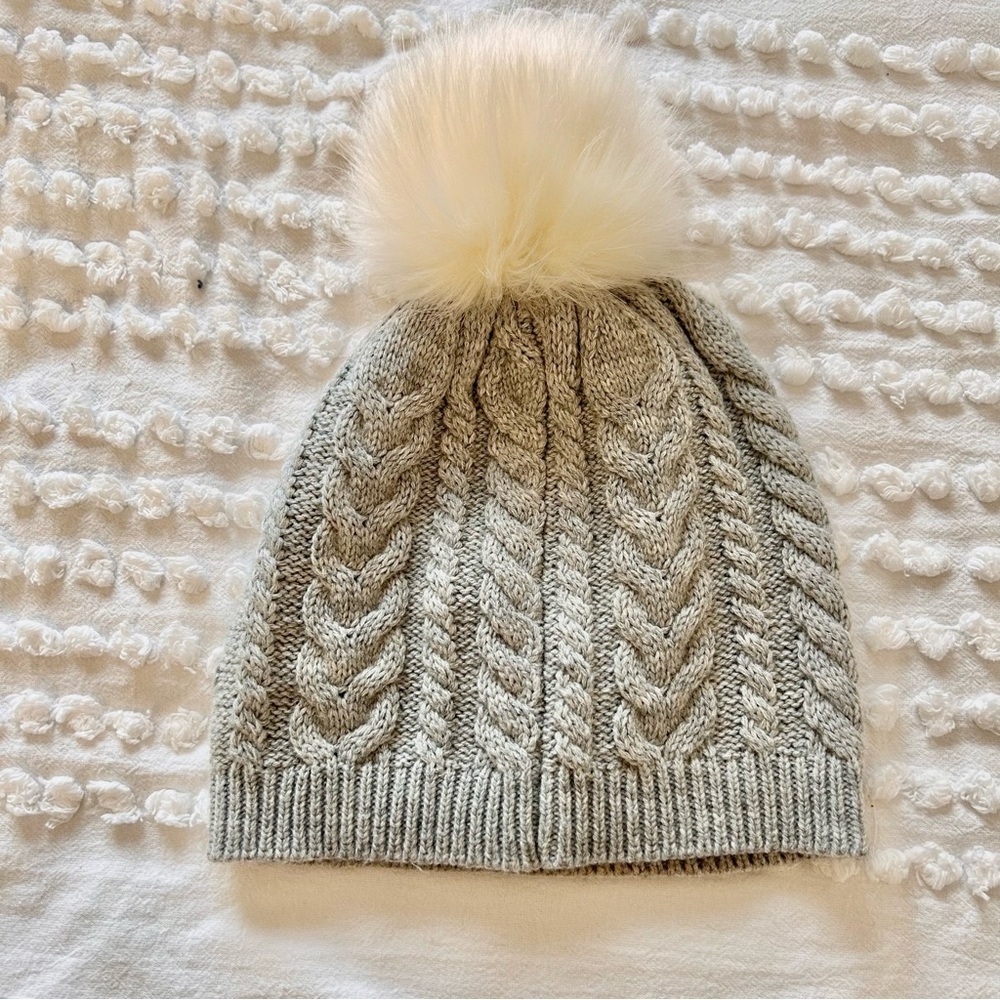 J. Crew Gray Knit Hat With Faux-fur White Pom-Pom Like New! - Picture 3 of 4